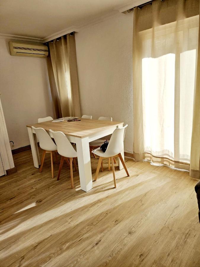Apartamento Familiar En Triana セビリア エクステリア 写真