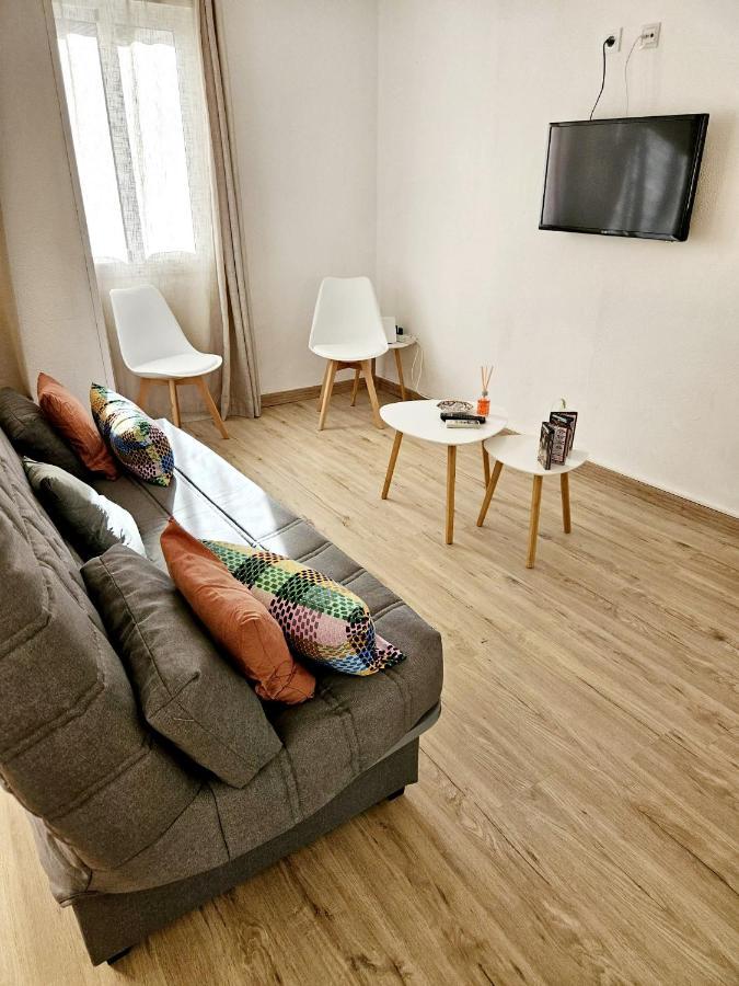 Apartamento Familiar En Triana セビリア エクステリア 写真