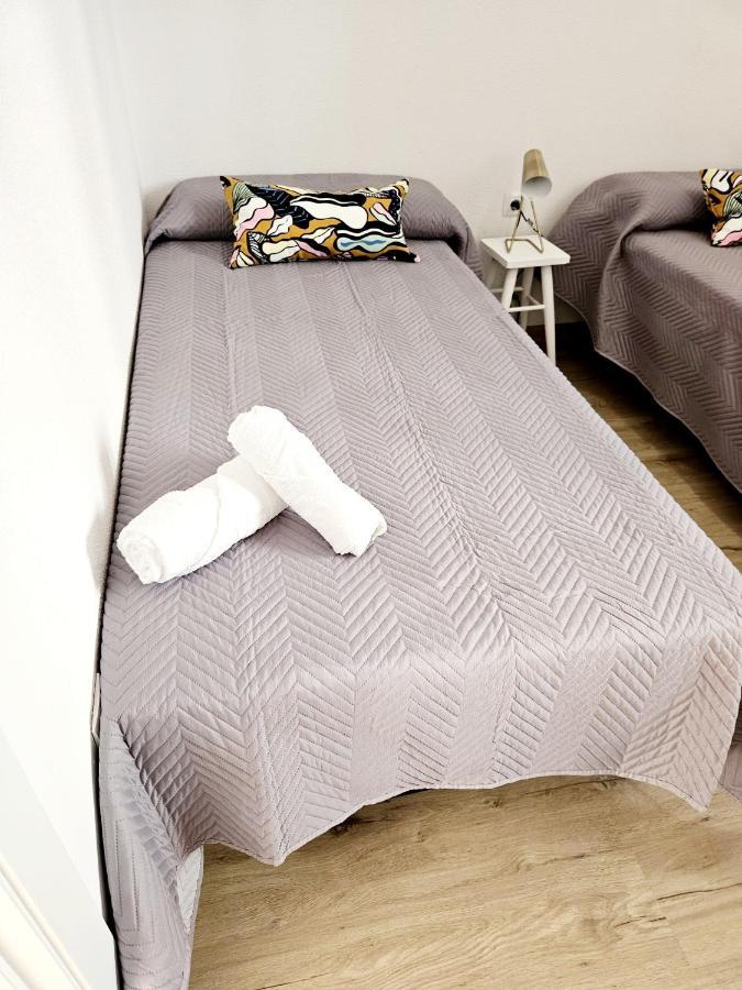 Apartamento Familiar En Triana セビリア エクステリア 写真