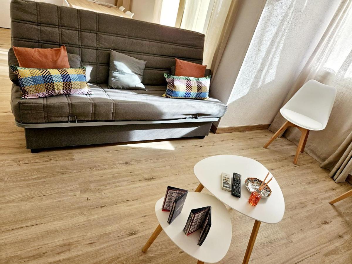 Apartamento Familiar En Triana セビリア エクステリア 写真